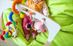 bébé crèche