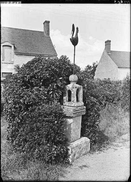 Lanterne des Morts. Crédit photo : CC Val de Sully