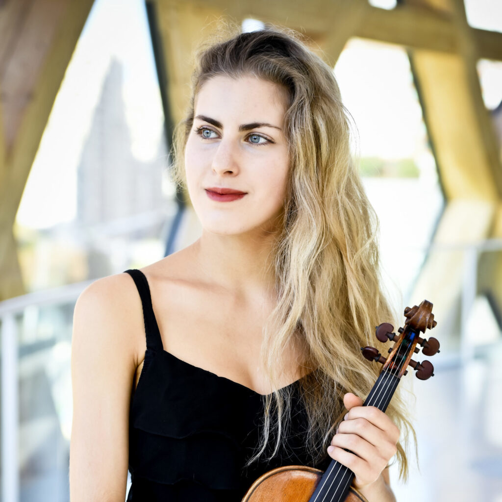 Manon Galy copyright Amandine Lauriol. Crédit photo : A LAURIOL