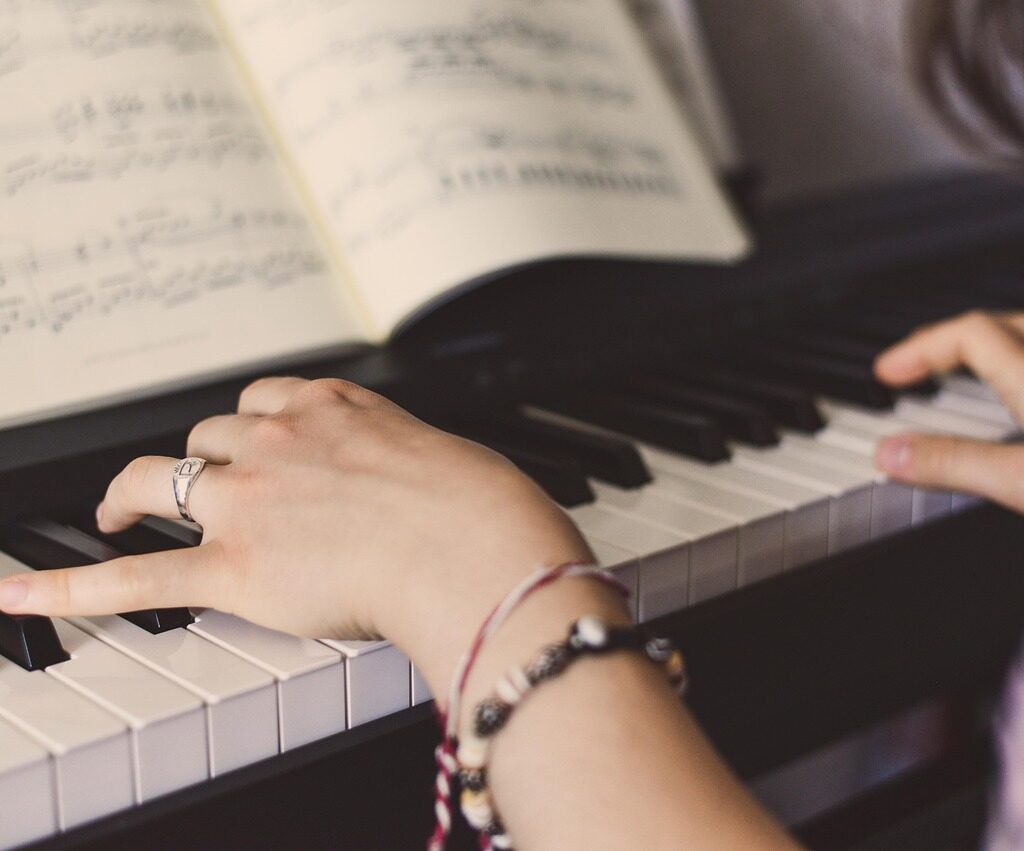 Piano. Crédit photo : Pixabay