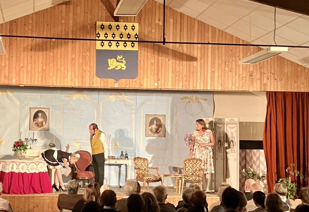 Théâtre. Crédit photo : Isdes