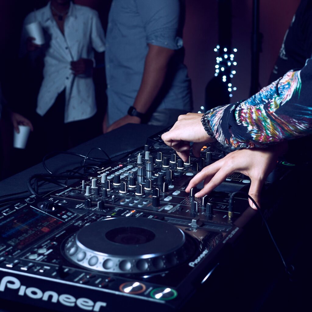 DJ. Crédit photo : Pexels