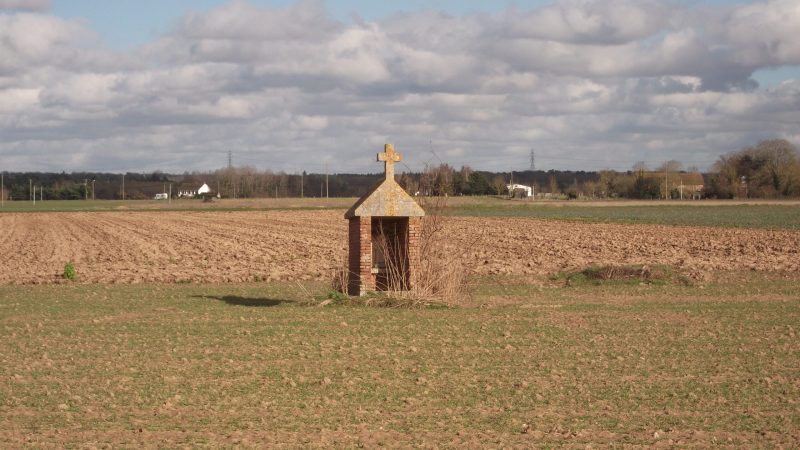 Oti_Val_dOr_et_Foret_Bonnee_calvaire_route_de_St_Benoit_sur_Loire
