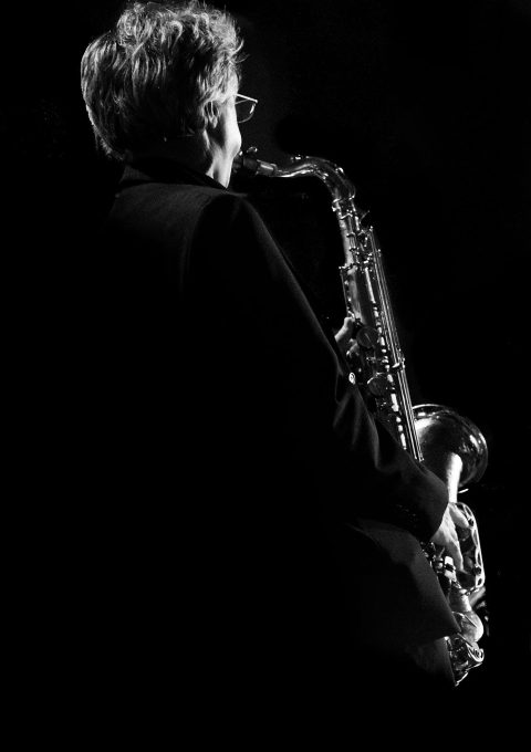 musique_sax_dos